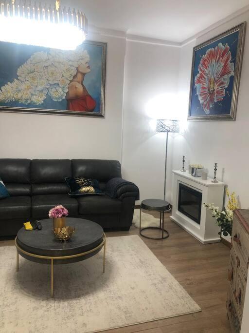 Dumbrava Rosie - Ultracentral Historical Residence Bucureşti Ngoại thất bức ảnh